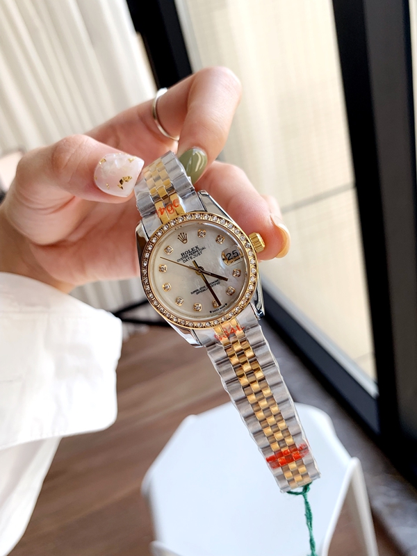 ブランド時計背面デザイン